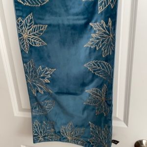 Table runner by Rachel Zoe 100% polyester Blue with gold stitching